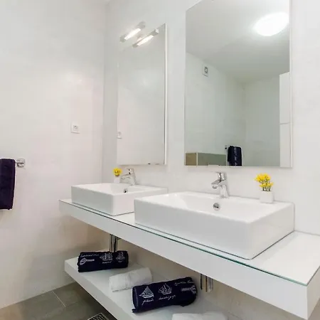 Royal * וודיצה