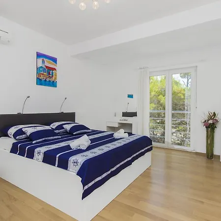 Royal Apartment *