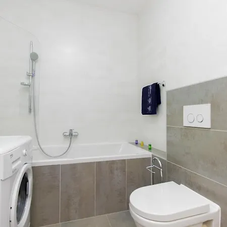 Royal * וודיצה