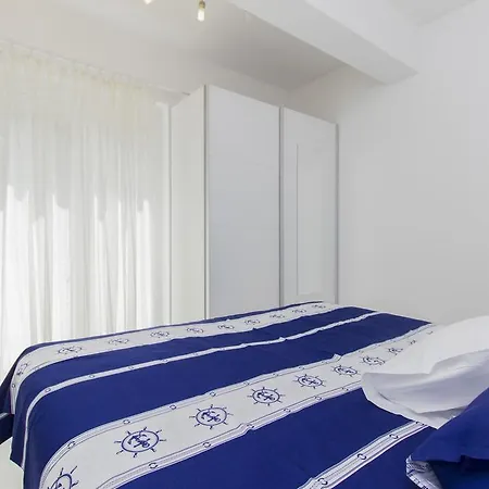 Apartment Royal