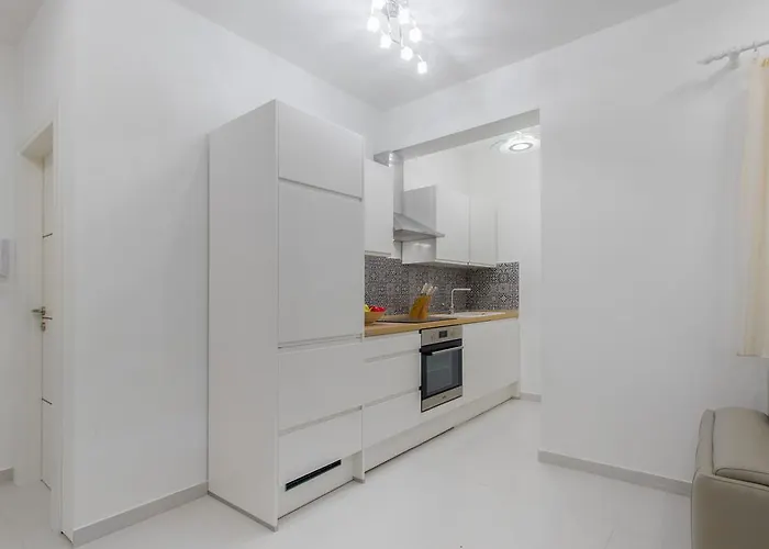 아파트먼트 로열 보디체